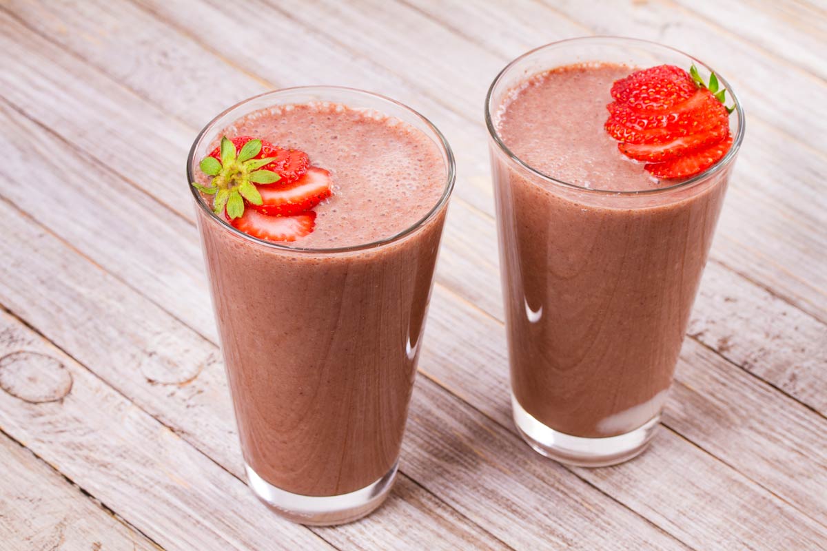 T.J.s Super Chocolate Banana Strawberry Smoothie