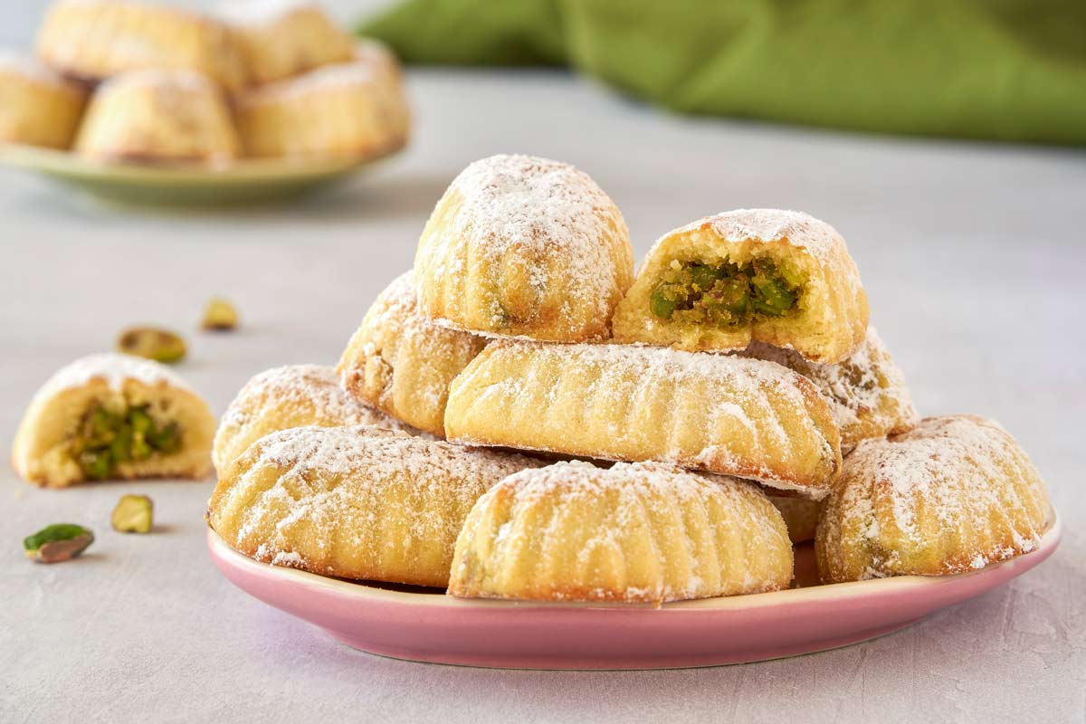 Maamoul (Date-Filled Cookies)