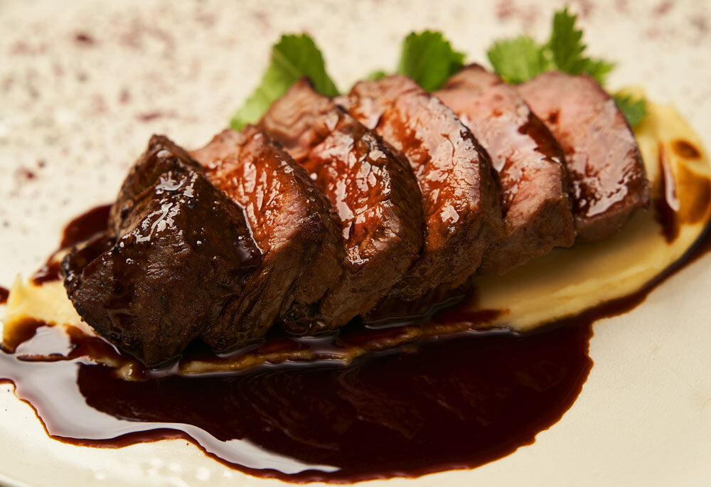 Dry-Rubbed Beef Tenderloin with Red Wine Sauce