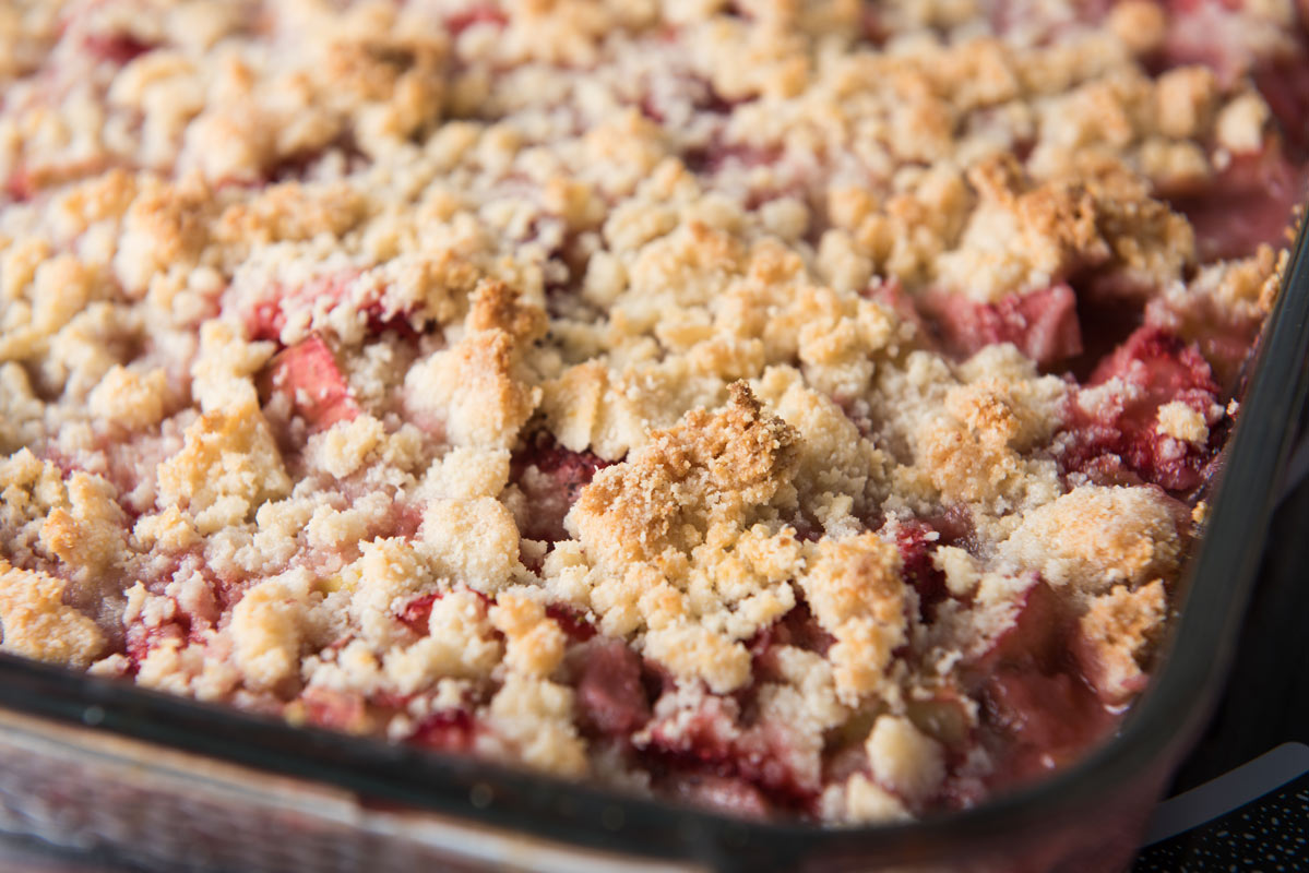 Mixed berry buckle