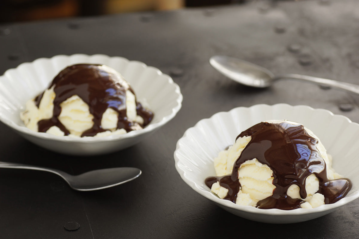 Olive Oil Ice cream with Chocolate Sauce