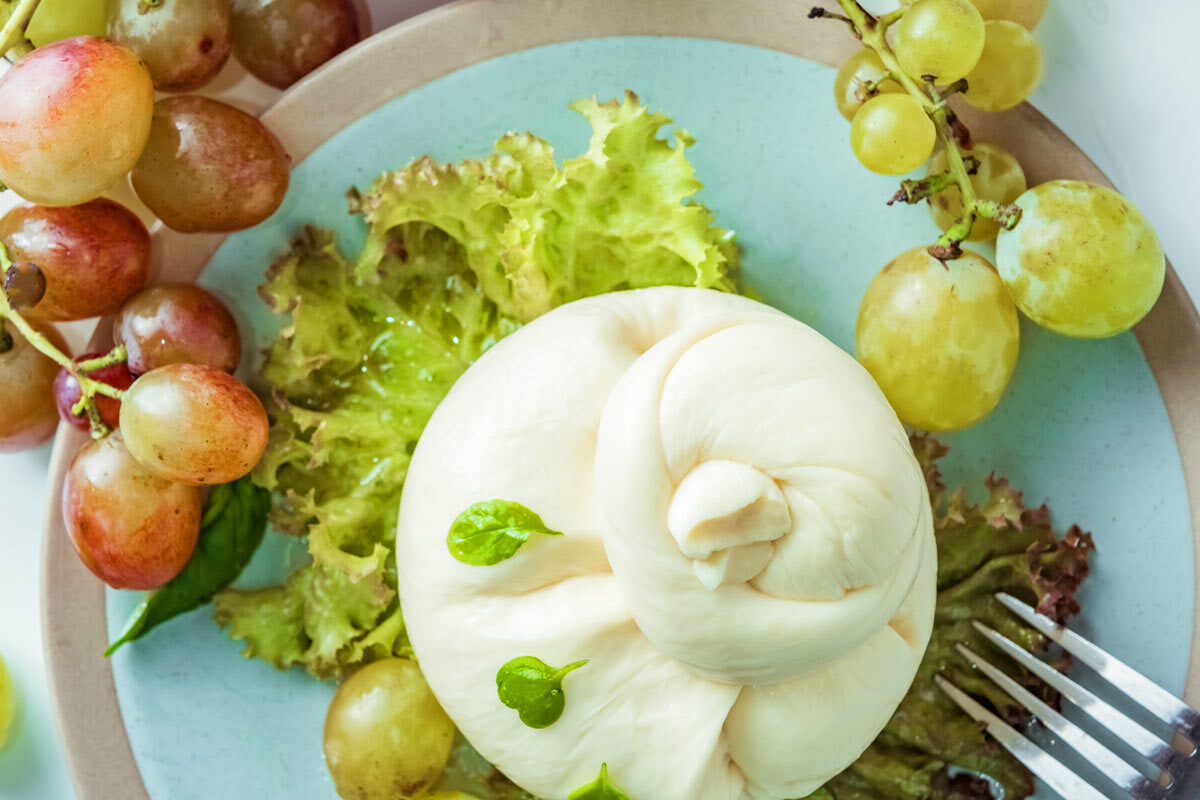 Burrata with Grilled Grapes and Basil