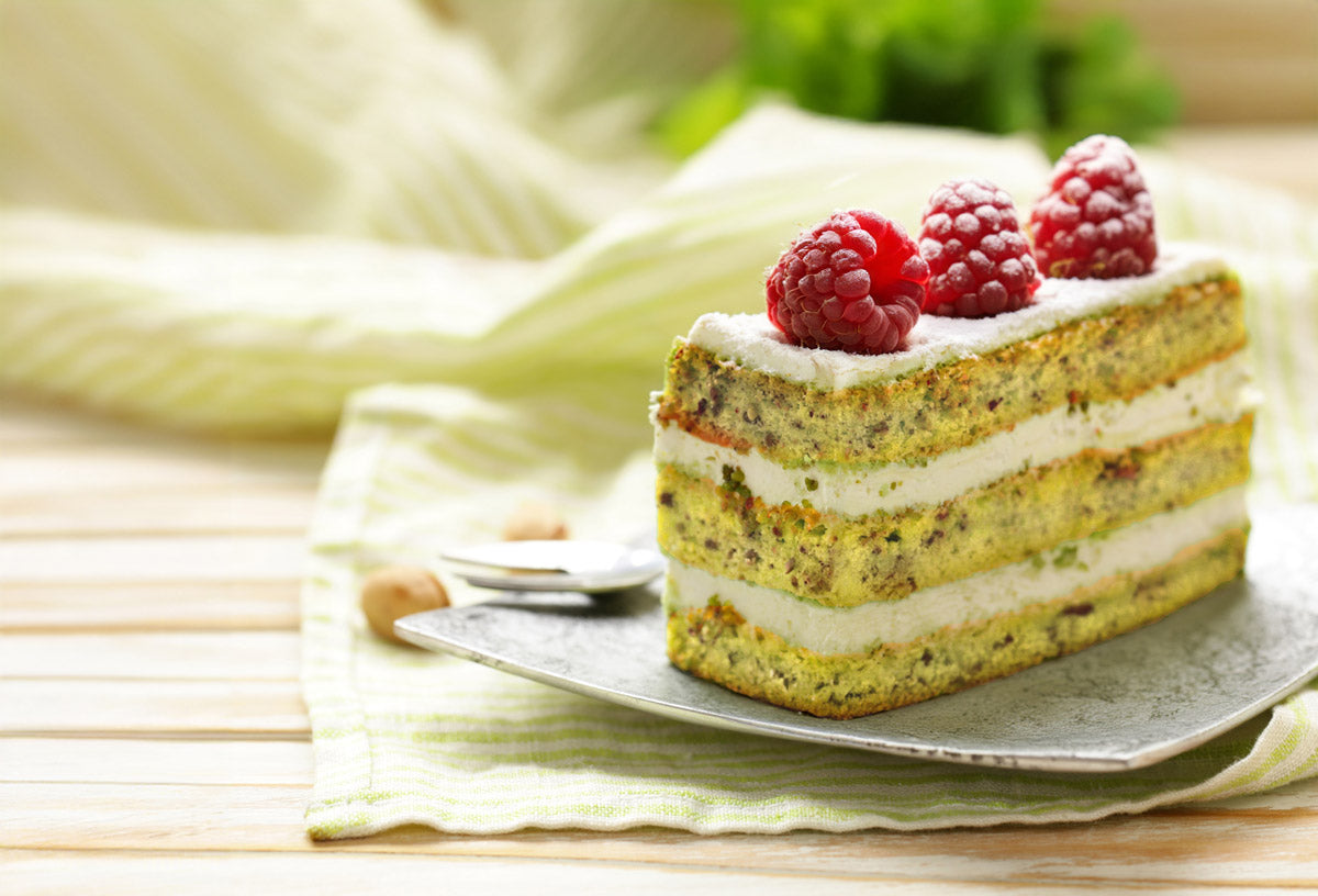 Pistachio cake with white chocolate cream